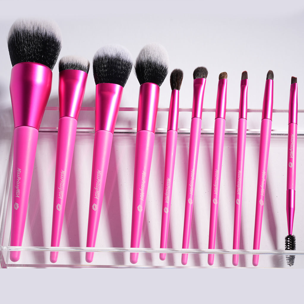 PINK CHROME Handbook Brush Holder with 8 pc Makeup Brush Set