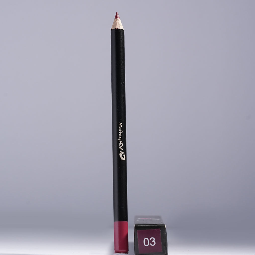 03 - Lip Liner